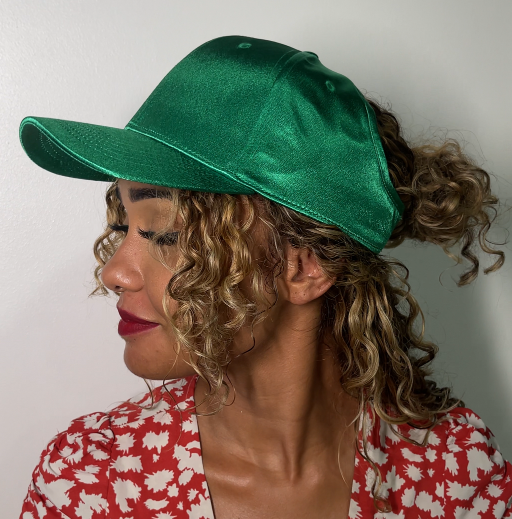 JADE Curly cap satiné