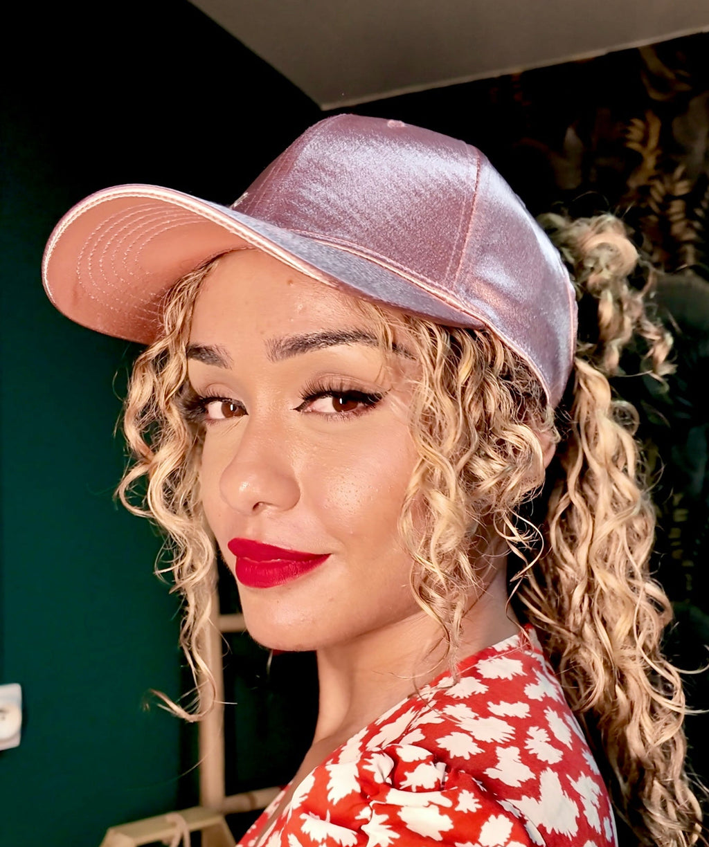 BRIDGETTE Curly cap satiné
